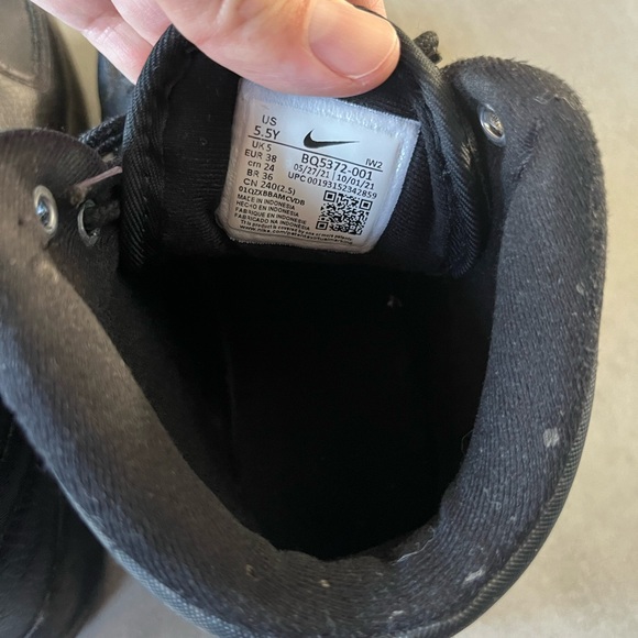 Winter boots for boy 5.5 (10-12 years old) Nike - Picture 3 of 3